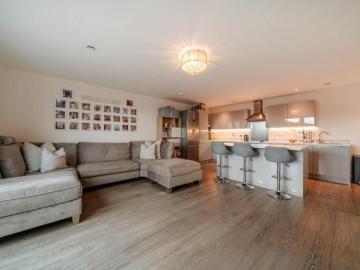 Apartment 2 Bedroom For Sale Kent Kent 300000 ES101931801
