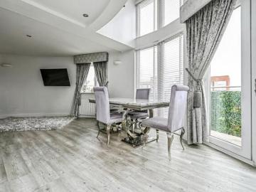 Apartment 2 Bedroom For Sale Lancs Liverpool 350000 ES101379200