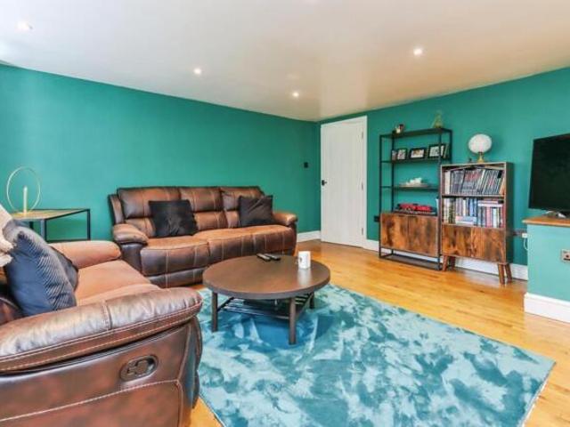 Apartment 2 Bedroom For Sale Llangollen Denbighshire 180000 ES100917435