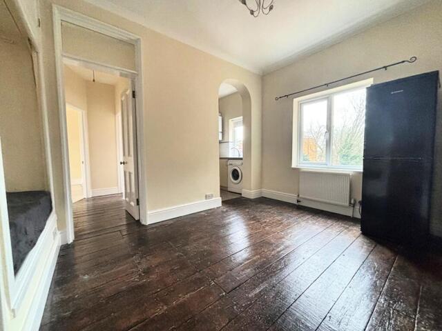 Apartment 2 Bedroom For Sale Twickenham Greater London 565000 ES101677094