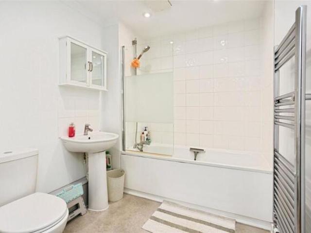 Apartment 2 Bedroom For Sale Tonbridge Kent 137500 ES101676885