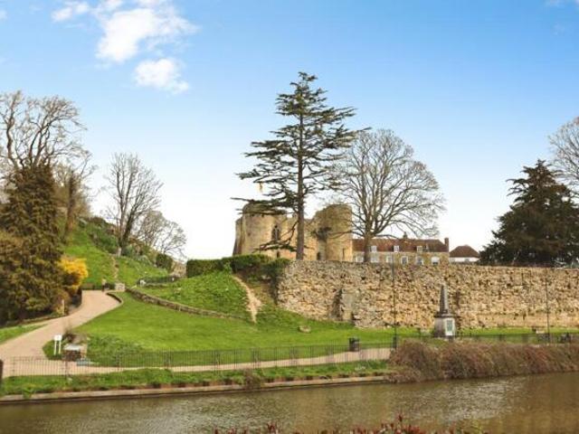 Apartment 2 Bedroom For Sale Tonbridge Kent 375000 ES101856034