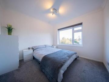 Apartment 2 Bedroom For Sale Trafford Trafford 240000 ES101674998