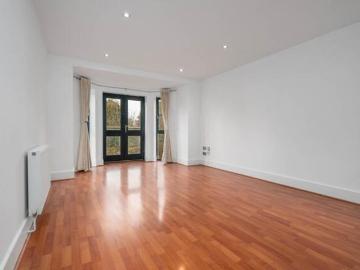 Ashton upon Mersey, M33 - Garden, Balcony