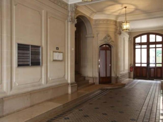 Apartment 2 bedrooms 82m²