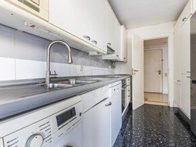 Apartment 2 bedrooms Lumiar Lisboa for rent green areas, store room, garage, parking space