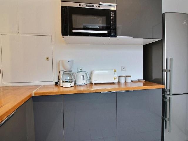 Apartment 2 rooms 55m² Champs Elysées Etoile, Paris Amsterdam Apartments for Rent