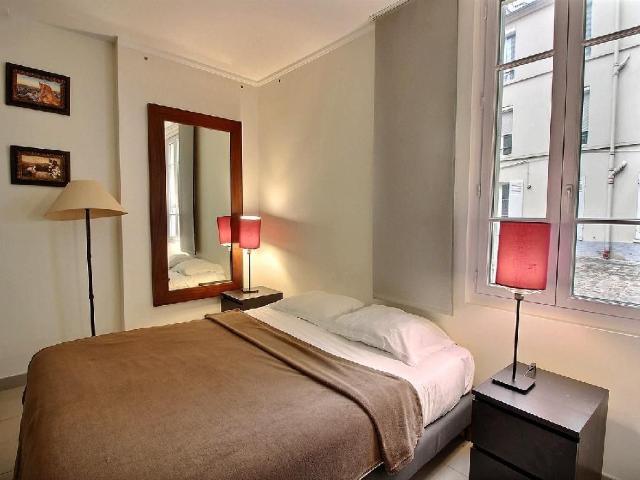 Apartment 2 rooms 35m² Invalides, Paris Amsterdam Apartments for Rent