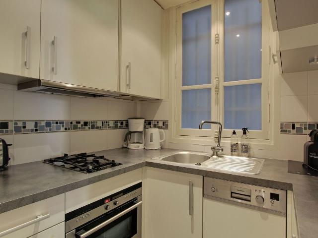 Apartment 2 rooms Etoile Trocadéro, Paris Amsterdam Apartments for Rent