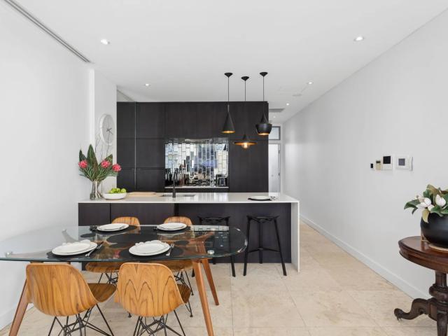 apartment 306/88 Crown Street, Woolloomooloo