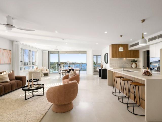 Apartment 34 at 'The Ivy' The Pinnacle of Waterfront Sub Penthouse Living