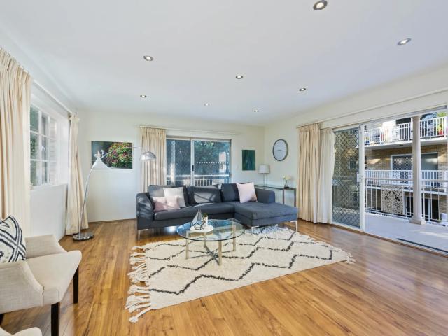 apartment 35/127 Burns Bay Road, Lane Cove