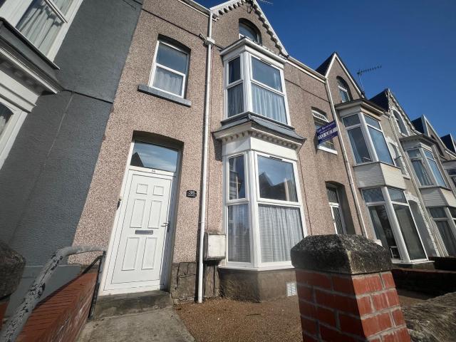 apartment 36 Gwydr Crescent, Swansea