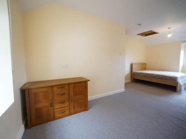 Apartment, 370 High Street