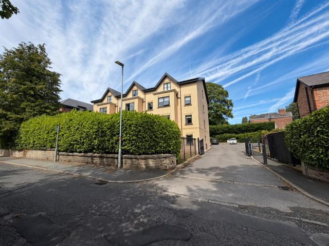 Apartment 7 Hawthorn House, Chapel Lane, Wilmslow SK9, 2 bed flat to rent, £1,400 pcm | PrimeLocation