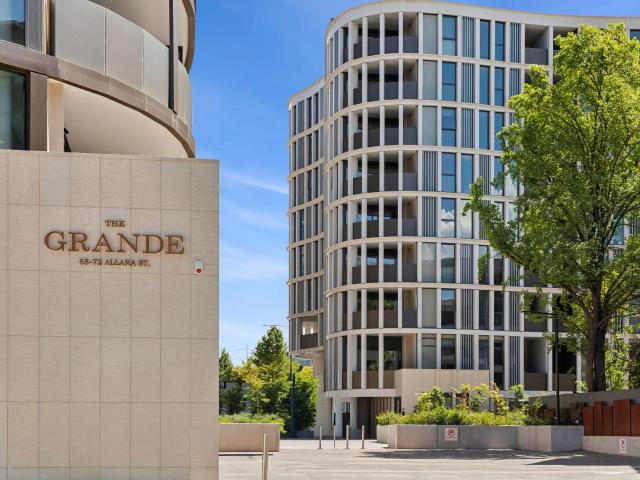 apartment 406/70 Allara Street, City