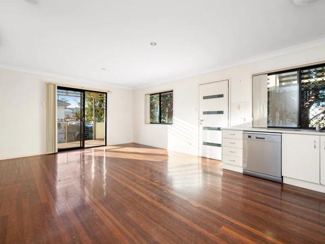 apartment 4/146 Pembroke Road, Coorparoo