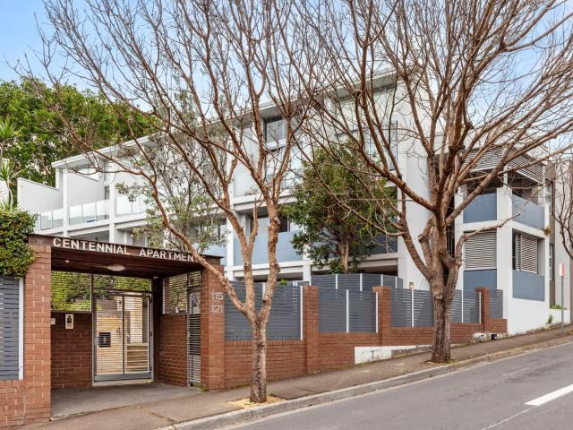 apartment 4/115 Wigram Road, Forest Lodge