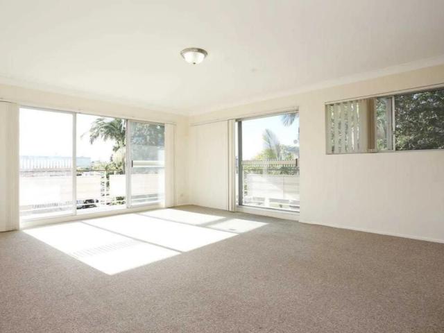 apartment 4/34 French Street, Coorparoo