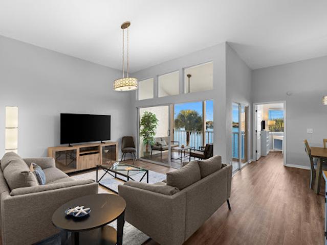 Apartment with terrace
