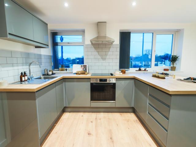 apartment 495a Otley Road, Leeds, LS16 7YB, West Yorkshire, GB