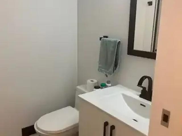 Apartment 4 Bedroom For Rent Airdrie AB 1000 ES105269346