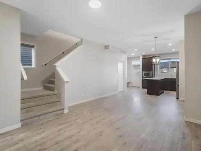 Apartment 4 Bedroom For Rent Calgary AB 2000 ES105198635