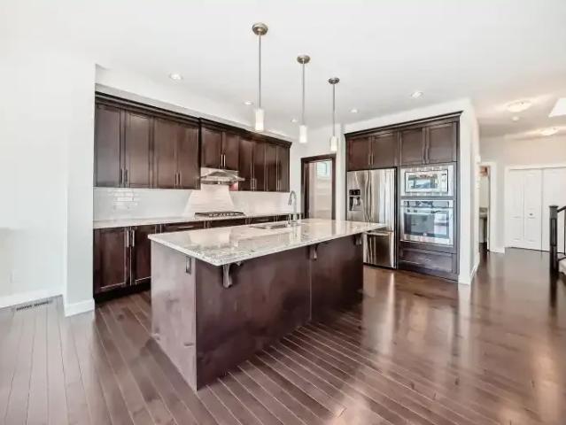 Apartment 4 Bedroom For Rent Calgary AB 3000 ES103611682