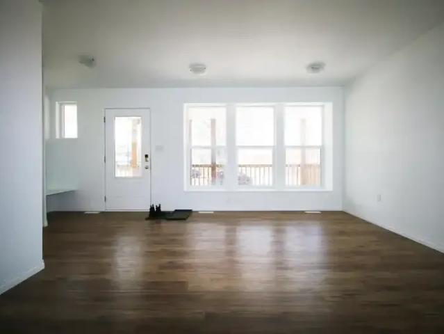 Apartment 4 Bedroom For Rent Edmonton AB 2099 ES103594280