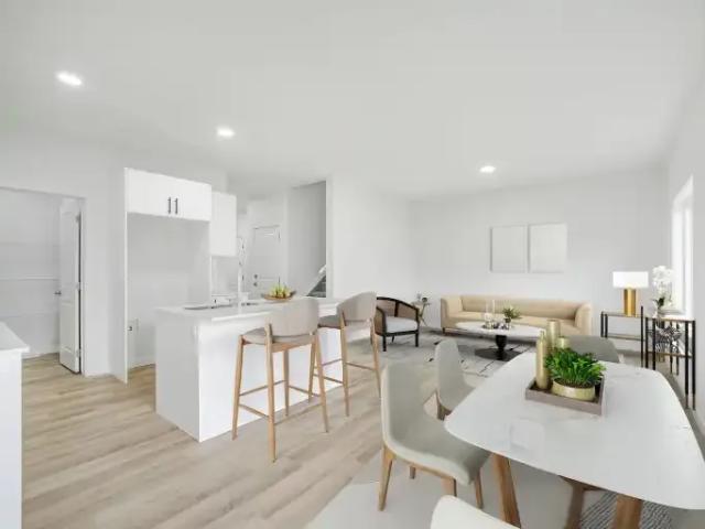 Apartment 4 Bedroom For Rent Edmonton AB 2200 ES105150784