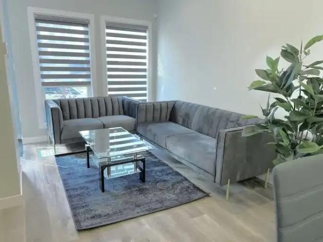 Apartment 4 Bedroom For Rent Edmonton AB 650 ES104990911
