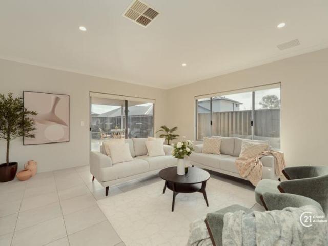 Apartment 4 Bedroom For Rent Treeby, WA 880 ES105707015