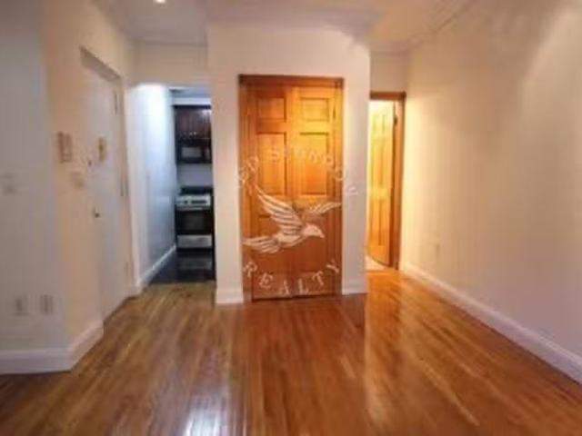 Apartment 4 bedrooms in Village East