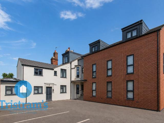 Apartment 4, Queens Road, Beeston NG9, 2 bed flat to rent, £1,200 pcm | PrimeLocation