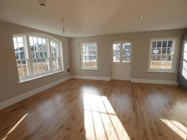 Apartment 4, Scuttlecroft Place