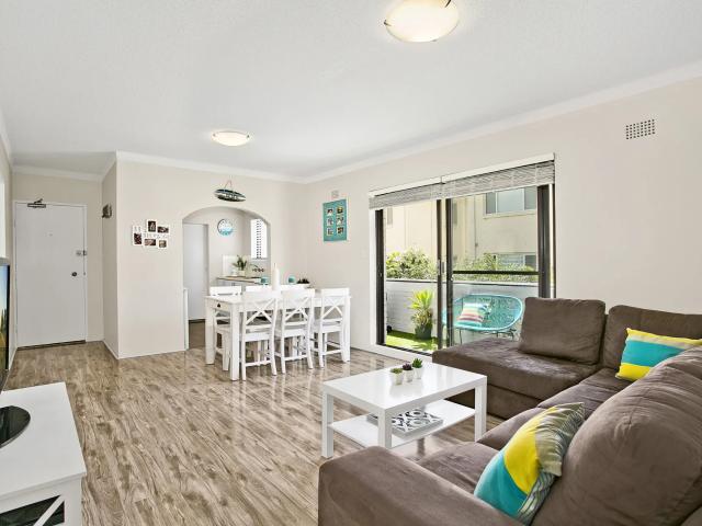 apartment 5/16 Wetherill Street, Narrabeen