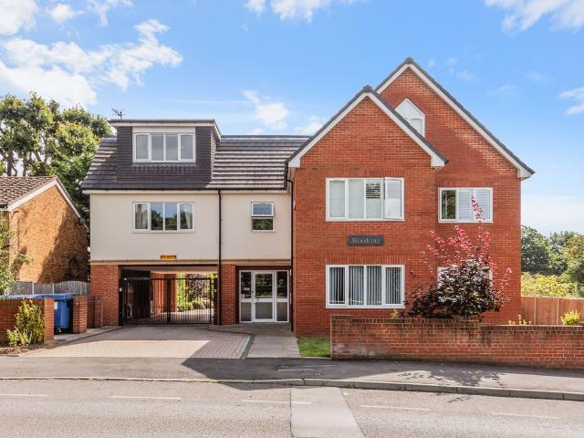 Apartment 6, Woodcote RH9, 1 bed flat to rent, £1,375 pcm | PrimeLocation
