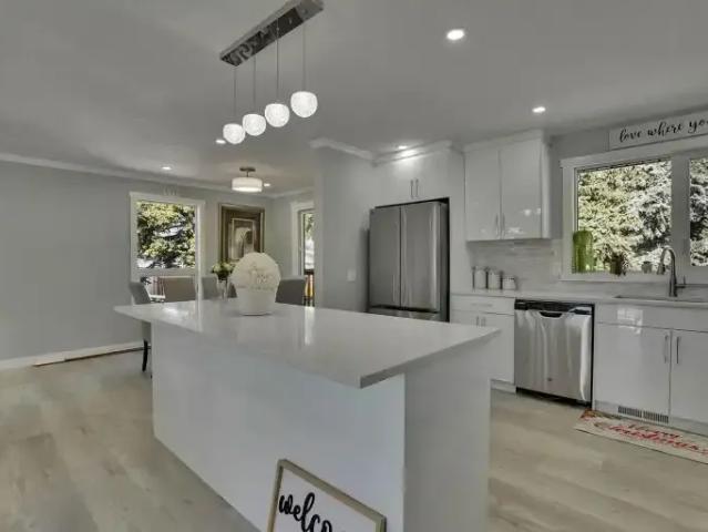 Apartment 6 Bedroom For Rent Calgary AB 800 ES103574518