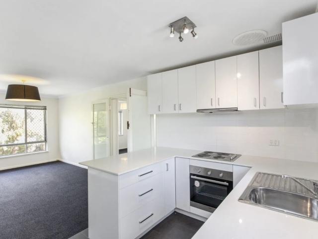 apartment 7/2 Heppingstone Street, South Perth