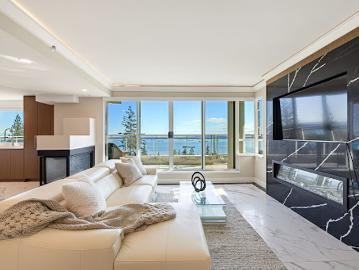 Apartment with terrace
