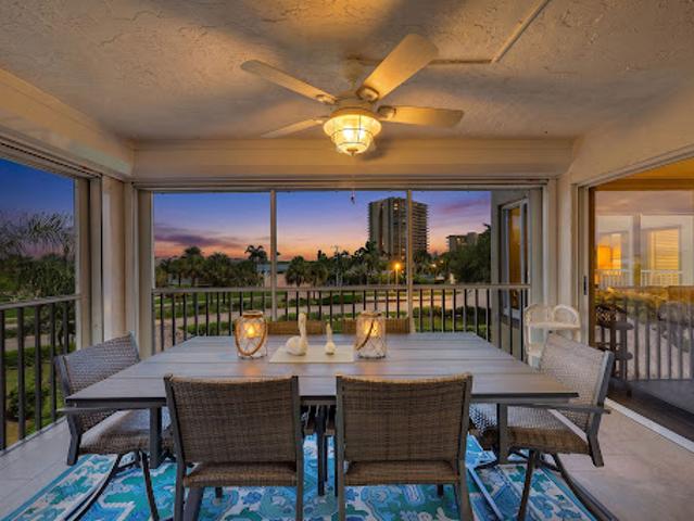 Apartment with terrace and pool
