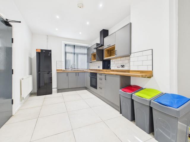apartment 87 Rhondda Street, Swansea