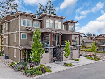 Central Okanagan - Fireplace, Deck