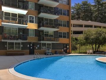 Apartment with terrace and pool