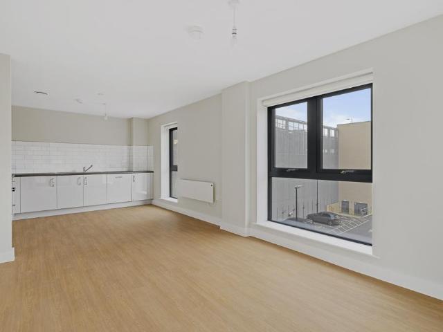 Apartment 8, Farrow House, 6 Station. 2 bed apartment to rent £1,705 pcm £393 pw