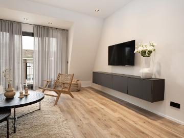 Apartment 8 Modern Fully Equipped Penthouse Apartment
