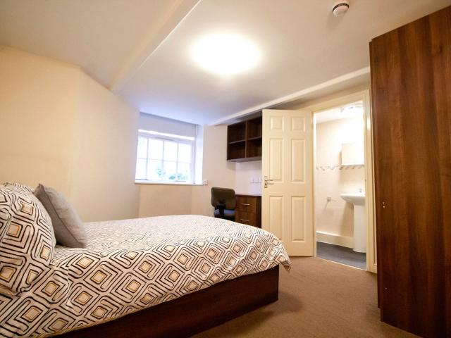 apartment 8 Springfield Mount, Woodhouse, Leeds, LS2 9ND, West Yorkshire, GB