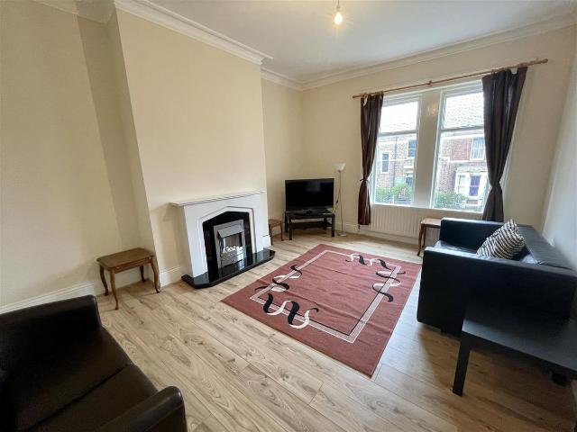 Apartment C, Beach Road, South Shields NE33, 3 bed shared accommodation to rent, £1,100 pcm | PrimeLocation
