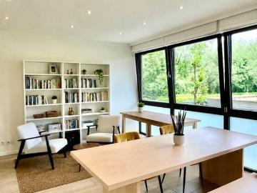 Apartment + Commercial ground floor for rent