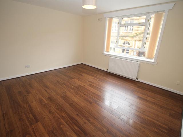 apartment Cathcart Street, Greenock